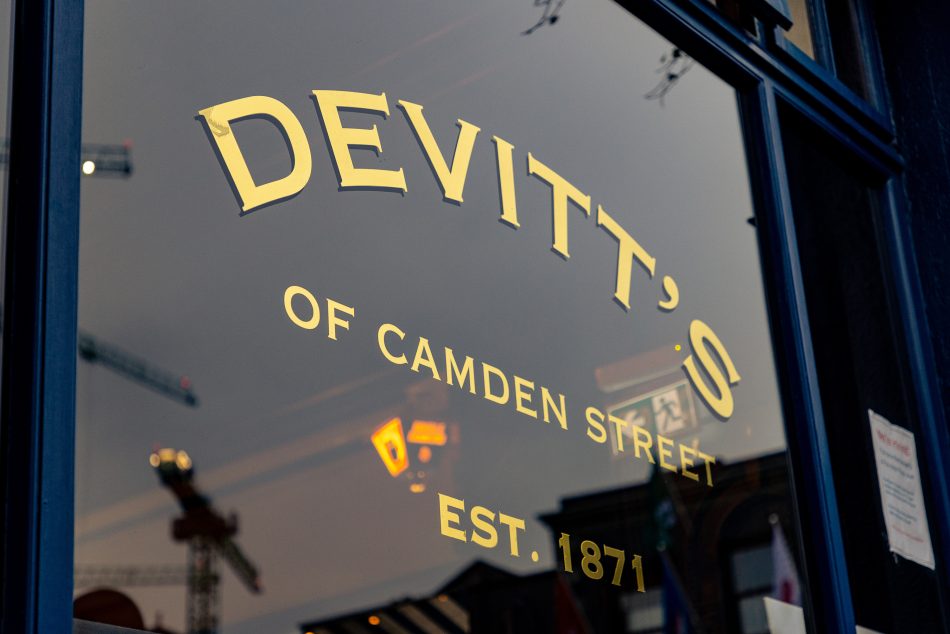 Devitts External 004